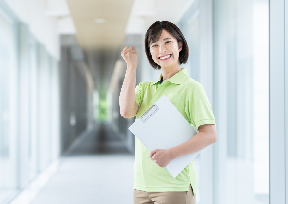 笑顔の介護士